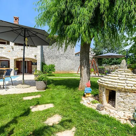 Amazing Home In Svetvincenat With Wifi * Svetvincenat