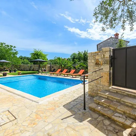 Amazing Home In Svetvincenat With Wifi