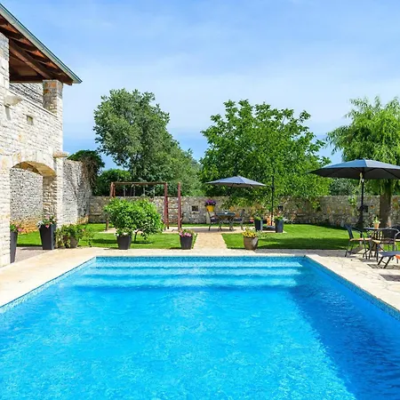 Amazing Home In Svetvincenat With Wifi