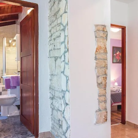 Amazing Home In Svetvincenat With Wifi * Svetvincenat