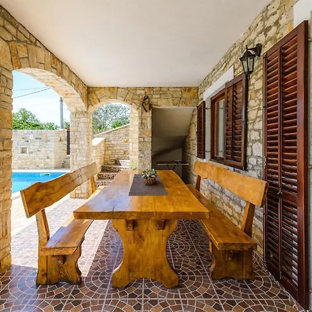 Amazing Home In Svetvincenat With Wifi Svetvincenat