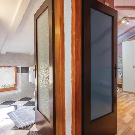 Stunning Home In Svetvincenat Vikendica Svetvincenat