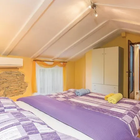 Stunning Home In Svetvincenat *